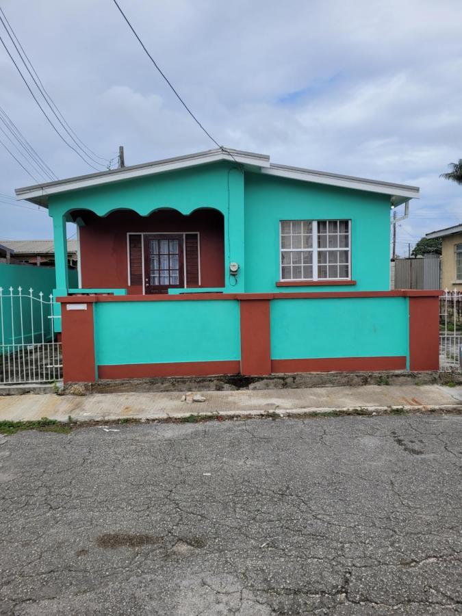 Kensington Oval- 2 Bed 1 Bath Vila Bridgetown Exterior foto